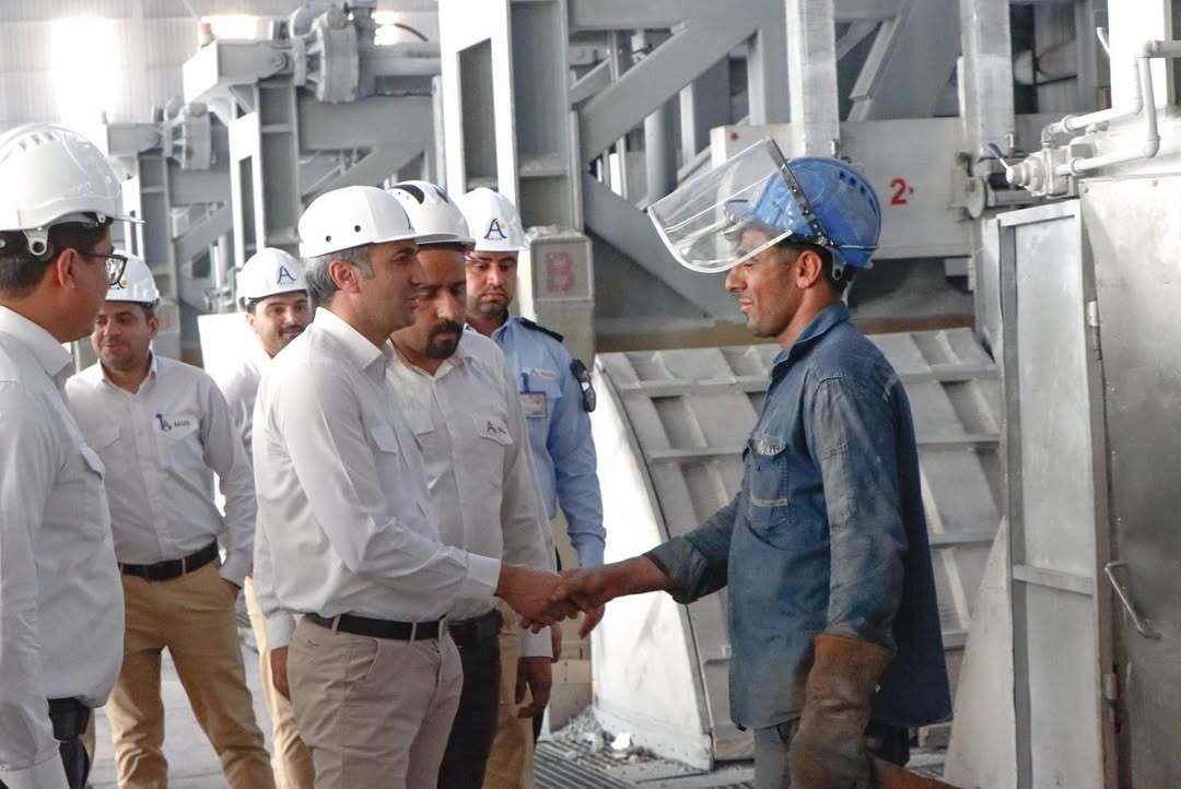 بازدید میدانی مهندس زحمتکش از واحد‌های مختلف کارخانه مجتمع آلومینیوم جنوب در قالب بازدید‌های دوره‌ای