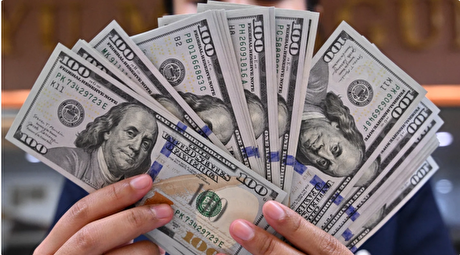 پایان ماه دلار و کاهش در برابر سایر ارز‌ها