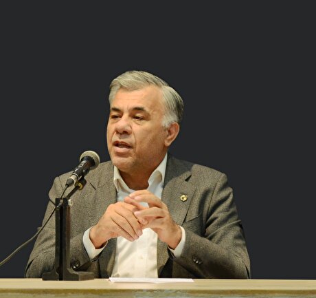پیام تبریک معاون وزیر صمت و رئیس سازمان زمین‌شناسی و اکتشافات معدنی کشور به مناسبت روز صنعت و معدن