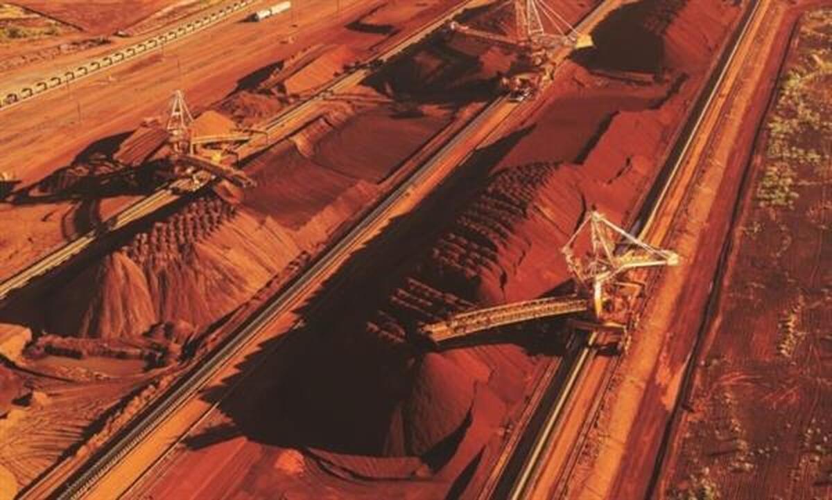کاهش قیمت سنگ آهن به دلیل تقاضای ضعیف چین