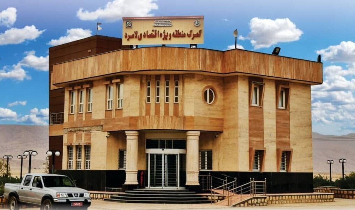 همکاری گمرک با منطقه ویژه اقتصادی لامرد برای تسهیل صادرات فرآورده‌های نفتی