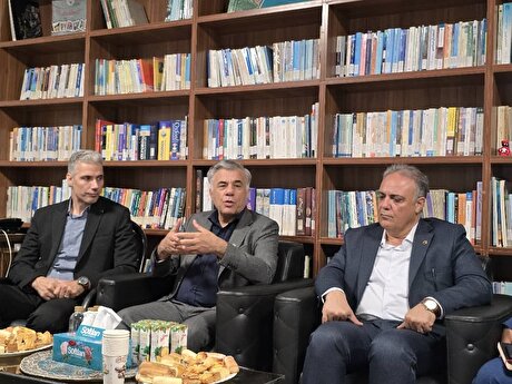 بازدید رئیس سازمان زمین‌شناسی و اکتشافات‌ معدنی کشور از اداره‌کل زمین‌شناسی و اکتشافات‌ معدنی گیلان