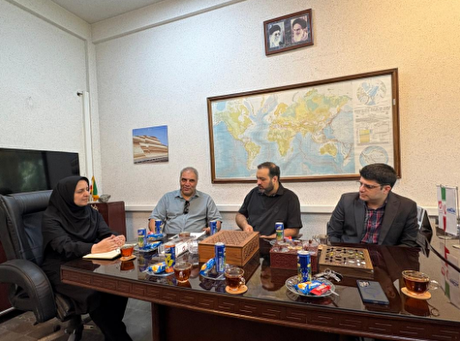 بازدید کارشناسان شرکت دانش‌بنیان انگاره فیزیک توس از مرکز پژوهش‌های کاربردی علوم زمین البرز