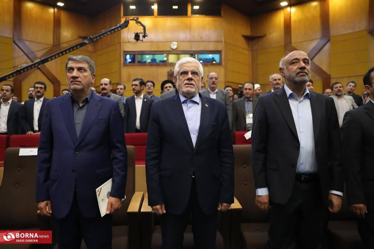 تقدیر از مدیرعامل شرکت آلومینای ایران با حضور معاون اول رئیس‌جمهور