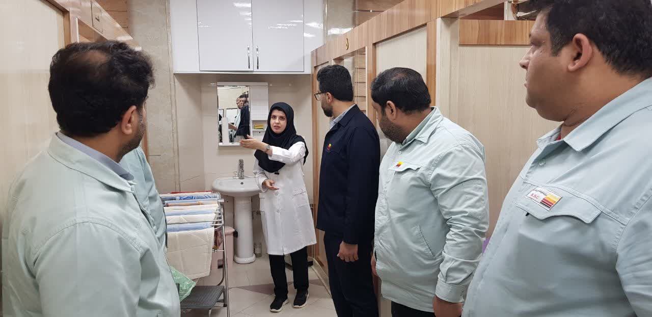 بازدید سرزده معاون منابع انسانی و امور اجتماعی از درمانگاه شرکت فولاد خوزستان
