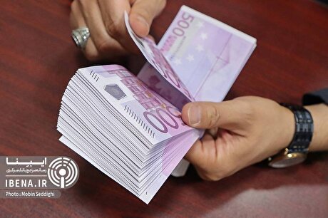 ثبات بازار ارز در جنگ ۱۲ روزه چگونه محقق شد؟ / از مدیریت هوشمندانه بانک مرکزی تا ثبات درآمد‌های ارزی