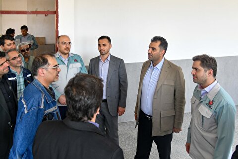 بازدید نماینده مجلس، فرماندار اردکان و مدیرعامل فولاد ارفع از روند ساخت هنرستان