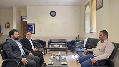 مدیر مجتمع پتاس خور و بیابانک با فرماندار شهرستان خور و بیابانک دیدار کرد