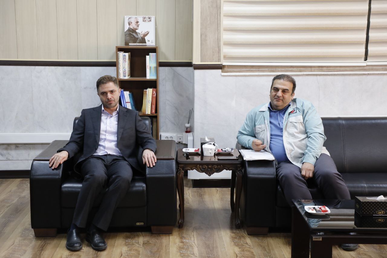 نشست مدیرعامل شرکت آهن و فولاد ارفع و فرماندار اردکان