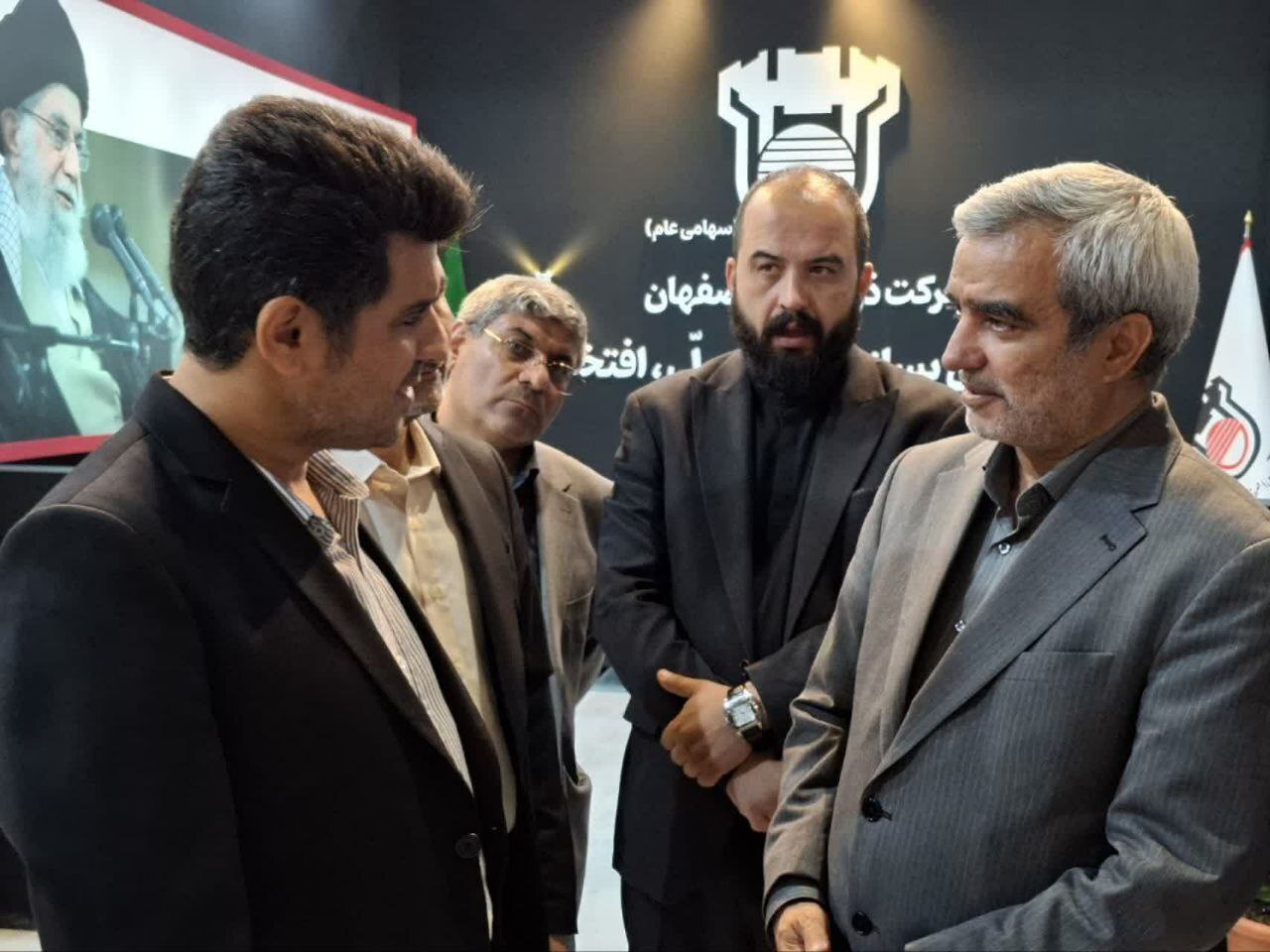 حضور چهرههای صنعت فولاد در غرفه ذوب آهن اصفهان در هفدهمین نمایشگاه تخصصی متالورژی، فولاد، ریختهگری، ماشینآلات و صنایع وابسته حضور چهرههای صنعت فولاد در غرفه ذوب آهن اصفهان در هفدهمین نمایشگاه تخصصی متالورژی، فولاد، ریختهگری، ماشینآلات و صنایع وابسته
