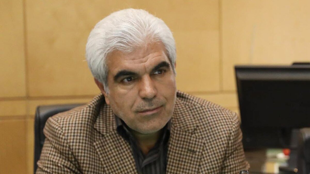 کاهش تورم کالا‌های اساسی اولویت فوری اقتصاد است/ اصرار مجلس همواره بر حمایت از تولید ملی است