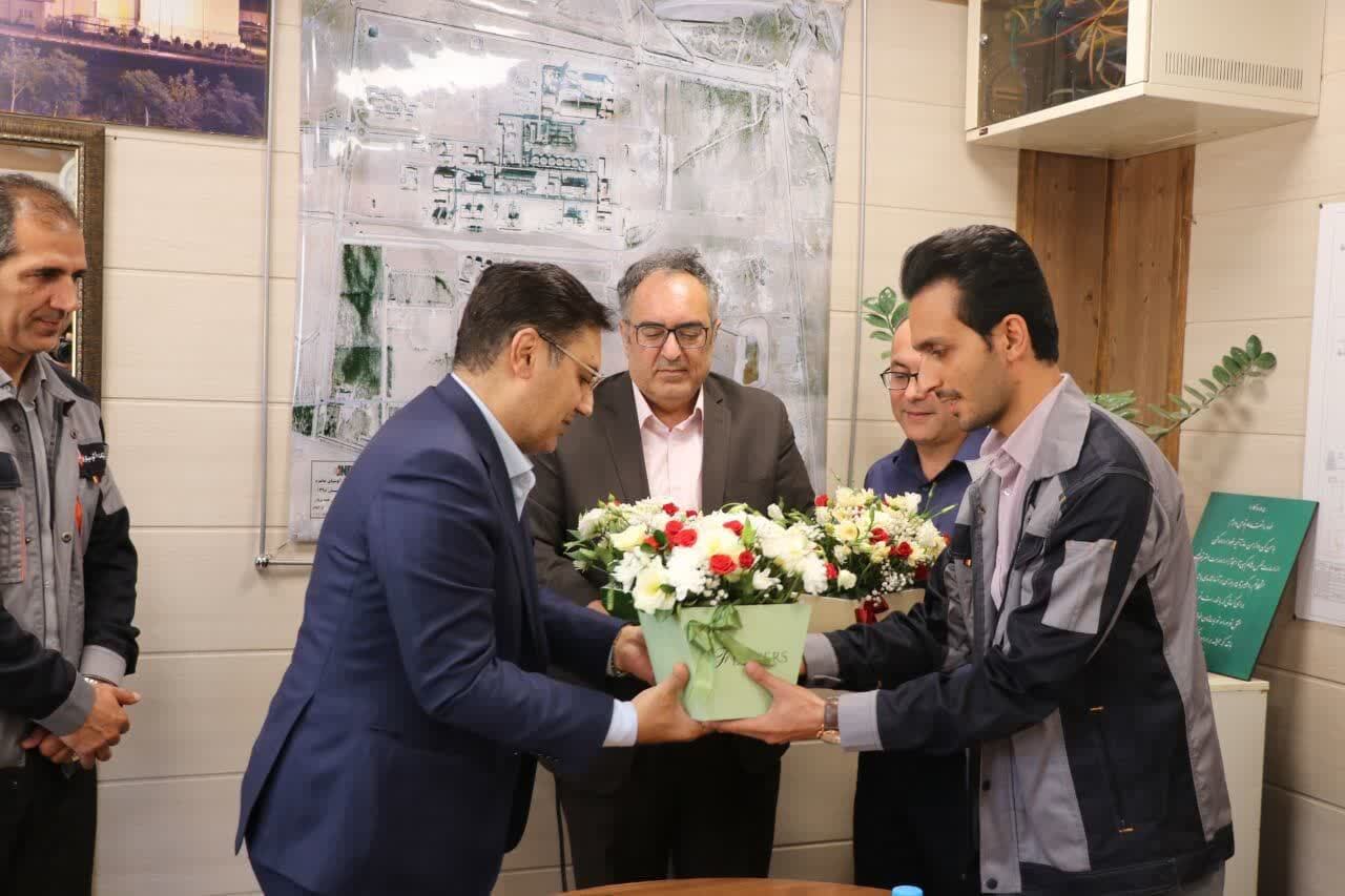مدیرعامل شرکت آلومینای ایران به مناسبت روز پزشک با پزشکان شرکت دیدار کرد