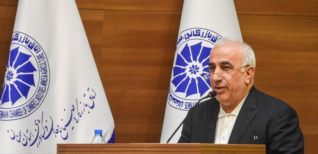 صنعتگران و معدنکاران برتر استان سمنان تجلیل شدند