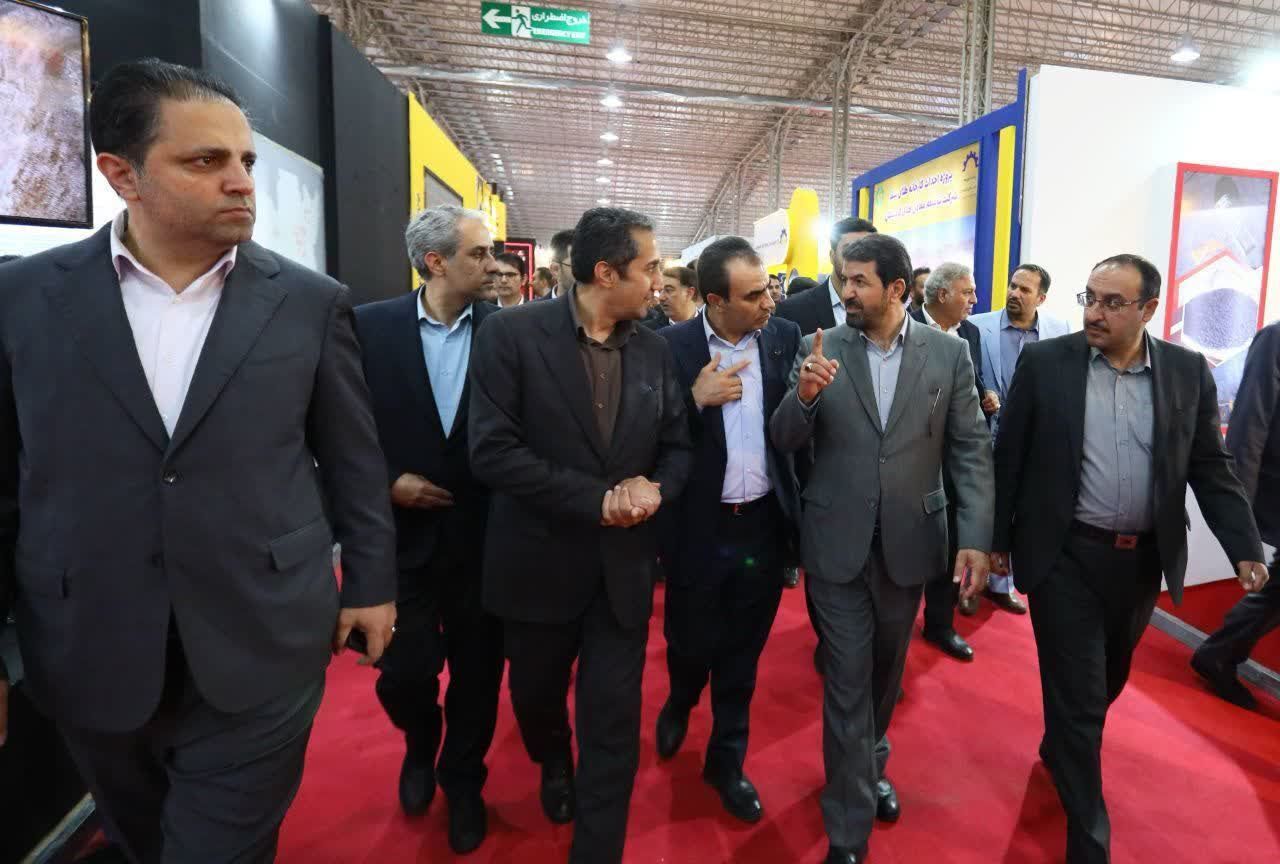 حضور مدیرعامل صبانور در افتتاحیه نخستین نمایشگاه معدن غرب کشور در همدان حضور مدیرعامل صبانور در افتتاحیه نخستین نمایشگاه معدن غرب کشور در همدان