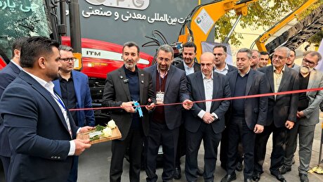 نخستین دستگاه «سولارواش» ساخت چادرملو توسط رییس هیأت عامل ایمیدرو رونمایی شد
