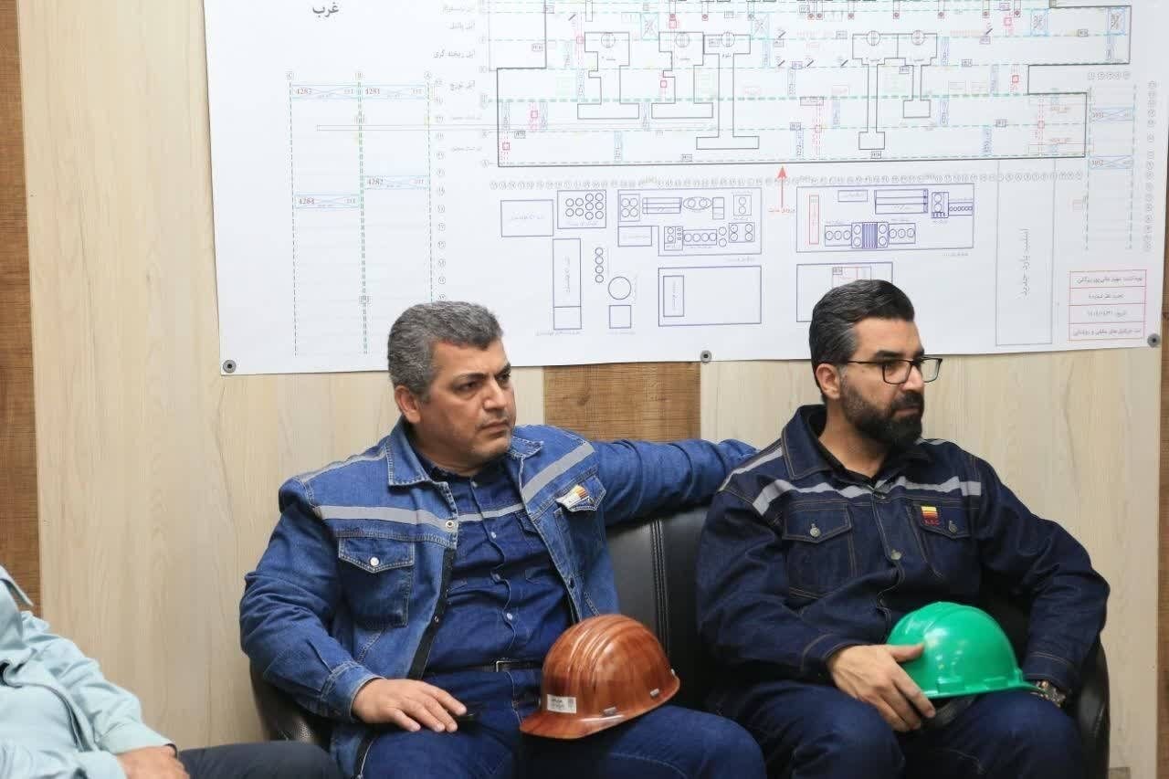 دیدار با کارکنان بخش فولادسازی، ریخته‌گری و دیسپاچینگ