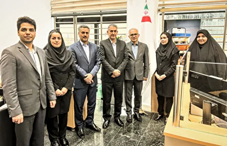 بازدید سرپرست مدیریت عامل بانک سرمایه از شعبه صندوق ذخیره فرهنگیان