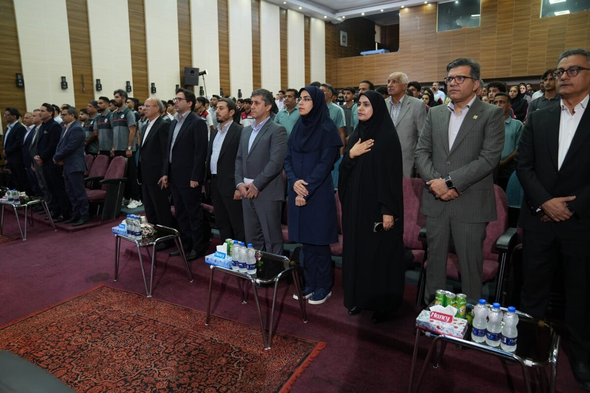 آیین تقدیر از نام‌آوران ورزشی فولاد هرمزگان برگزار در حال برگزاری است