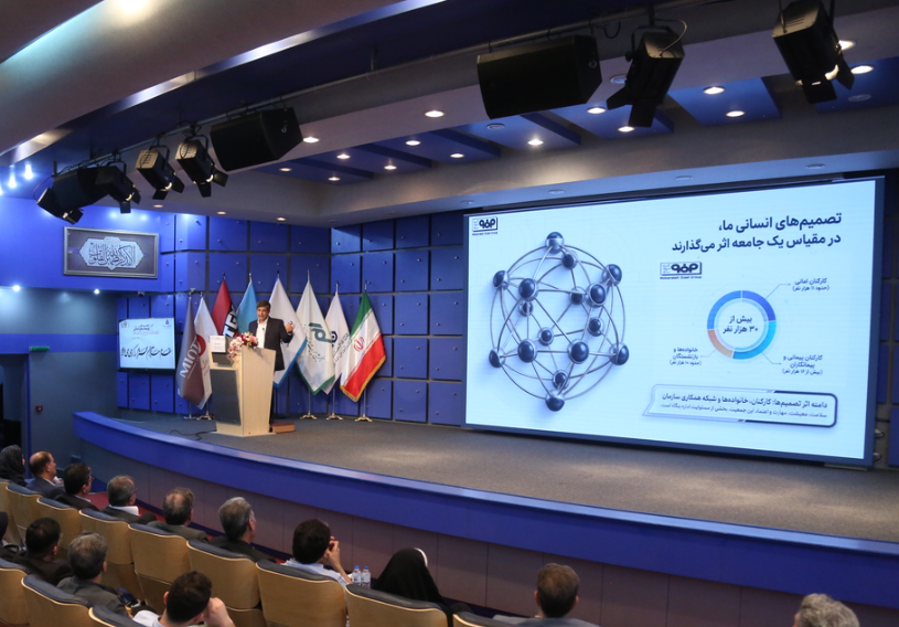 الگوی عبور فولاد مبارکه از بحران به بازسازی هوشمند/ روایت مدیرعامل از خط قرمز صیانت از ۳۰ هزار نیروی انسانی، تخلیه ۱۴ دقیقه‌ای کارخانه و بازسازی بدون تعدیل نیرو